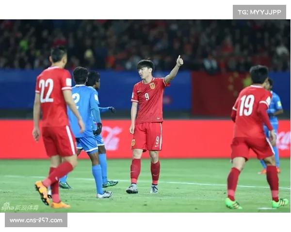 天空体育：卡斯特拉诺斯右大腿股直肌二级损伤预计缺阵两个月