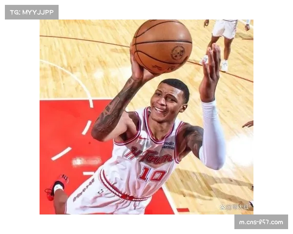 火箭破解马刺防守依赖申京策应 乌度卡调整战术解放阿门外线空间